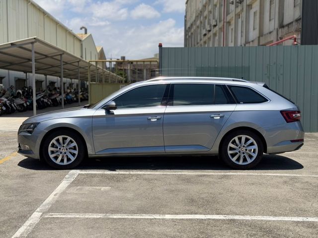 在店 / 車況優 / 認證保固  第8張相片