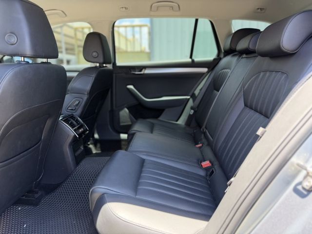 在店 / 車況優 / 認證保固  第10張相片