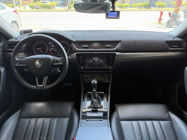 在店 / 車況優 / 認證保固  第14張相片