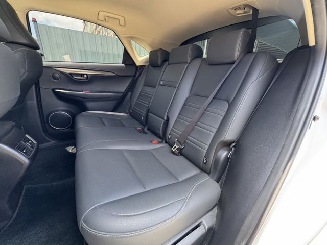 在店 / 認證保固 / 歡迎預約賞車  第10張相片