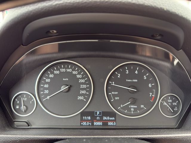 3 SERIES SEDAN F30  第16張相片