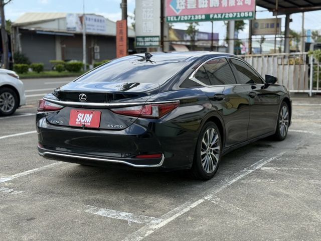 ES  第3張相片
