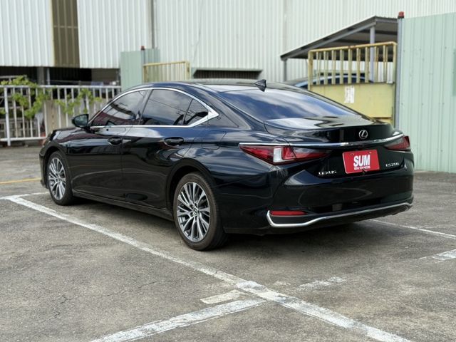 ES  第7張相片