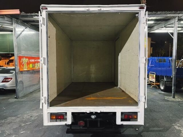 MITSUBISHI三菱 CANTER  第5張相片