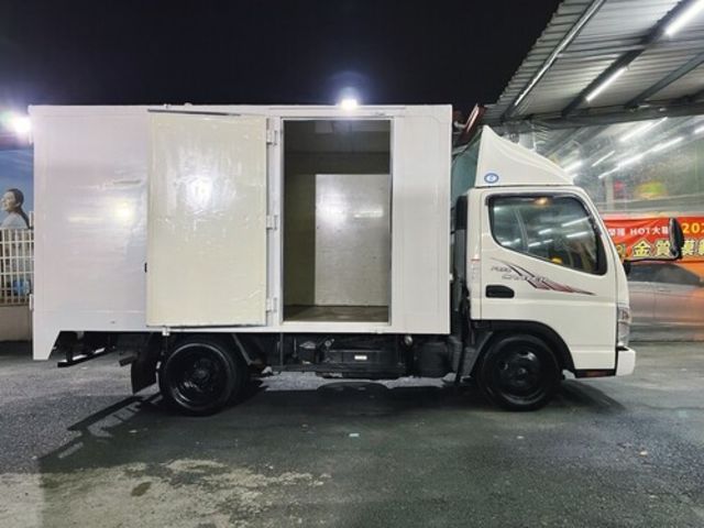 MITSUBISHI三菱 CANTER  第7張相片