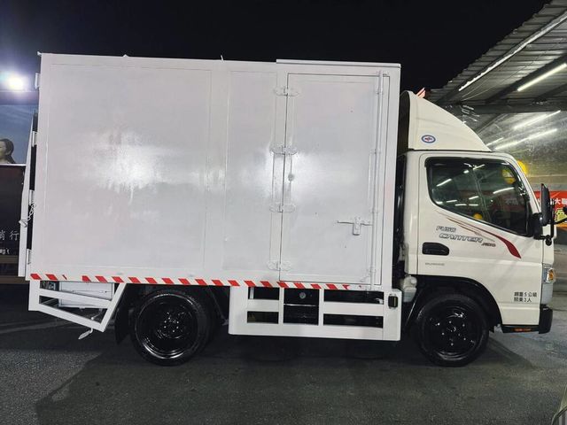 MITSUBISHI三菱 CANTER  第6張相片
