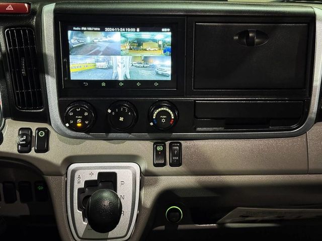MITSUBISHI三菱 CANTER  第11張相片