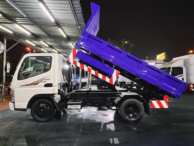 MITSUBISHI三菱 CANTER  第3張相片