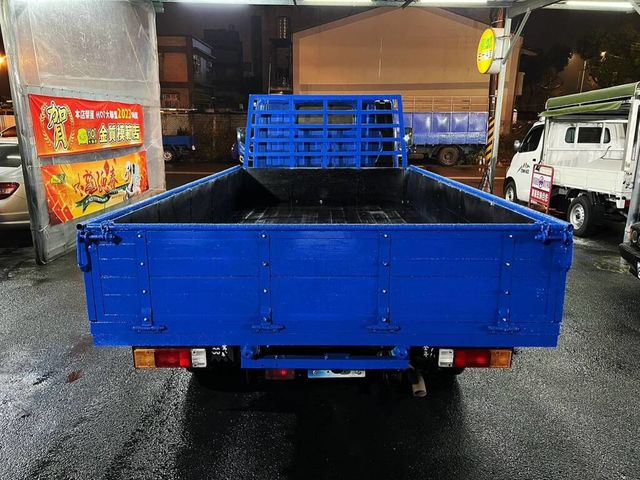 MITSUBISHI三菱 CANTER  第4張相片
