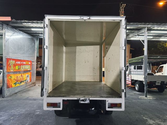 MITSUBISHI三菱 CANTER  第5張相片