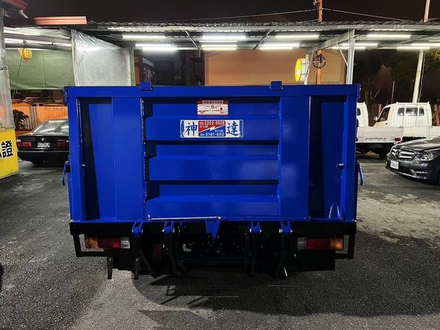 MITSUBISHI三菱 CANTER  第4張相片