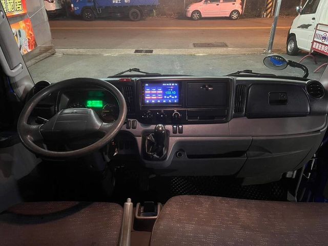 MITSUBISHI三菱 CANTER  第10張相片