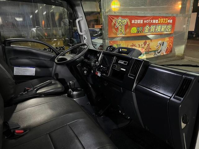 ISUZU五十鈴 NLR  第21張相片