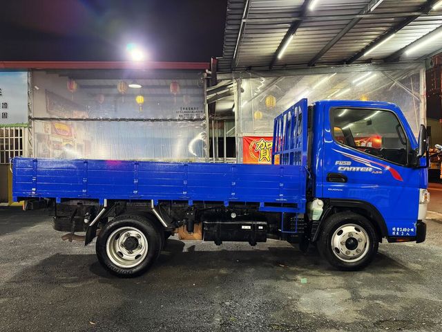 MITSUBISHI三菱 CANTER  第9張相片