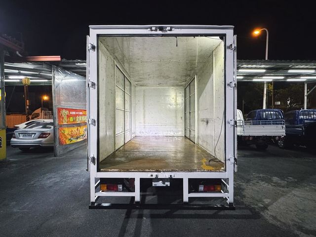MITSUBISHI三菱 CANTER  第6張相片