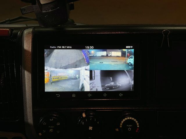 MITSUBISHI三菱 CANTER  第12張相片