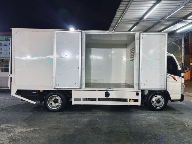 MITSUBISHI三菱 CANTER  第7張相片