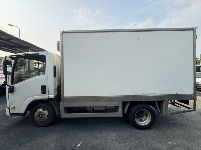 ISUZU五十鈴 NLR  第2張相片