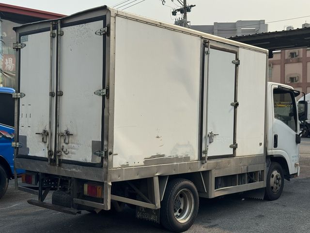ISUZU五十鈴 NLR  第3張相片