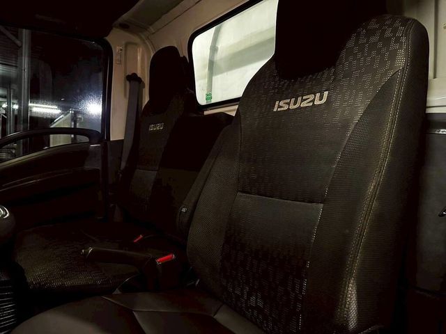 ISUZU五十鈴 NLR  第9張相片