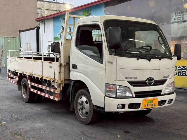 HINO日野 300  第4張相片