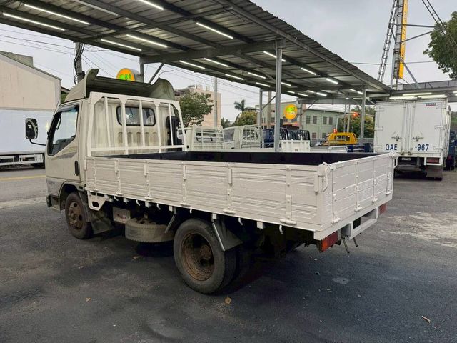 MITSUBISHI三菱 CANTER  第2張相片