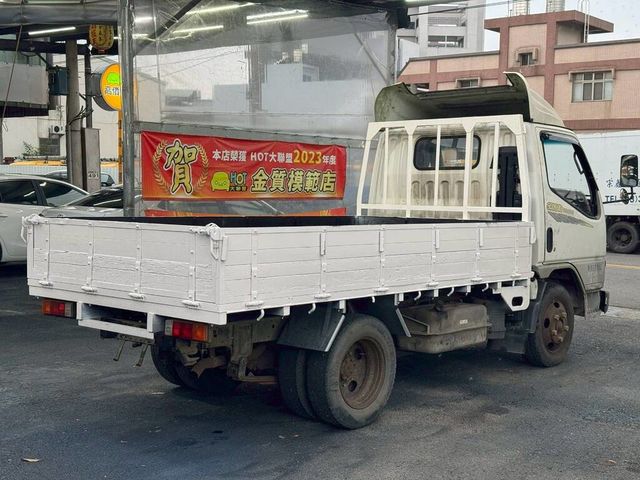 MITSUBISHI三菱 CANTER  第3張相片