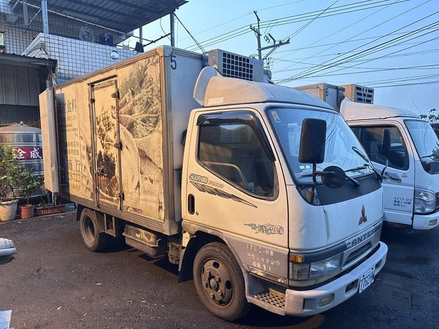 MITSUBISHI三菱 CANTER  第3張相片