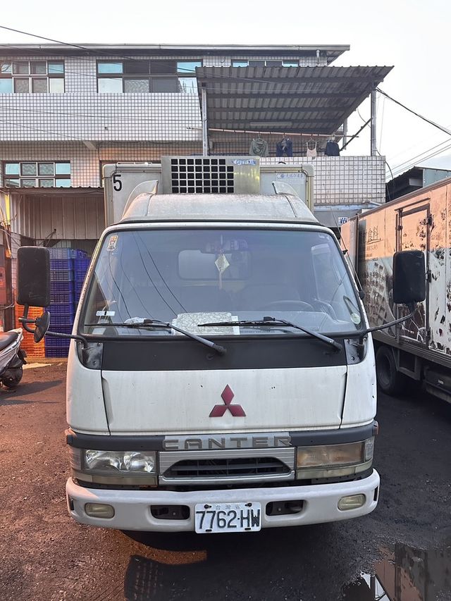 MITSUBISHI三菱 CANTER  第4張相片
