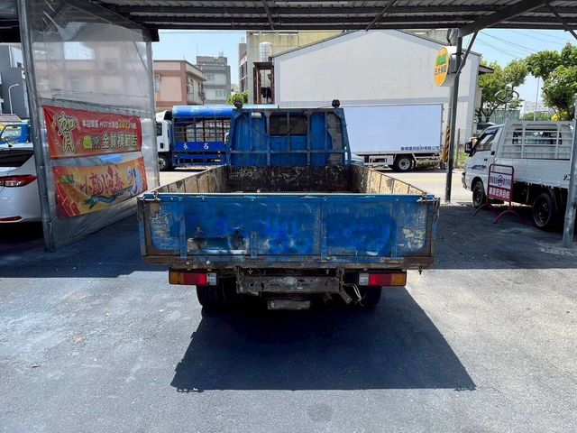 MITSUBISHI三菱 CANTER  第3張相片