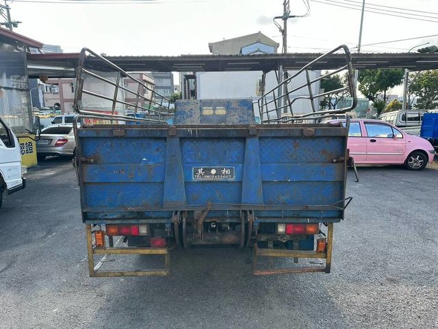 MITSUBISHI三菱 CANTER  第3張相片