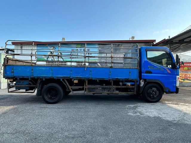 MITSUBISHI三菱 CANTER  第4張相片