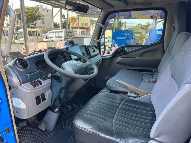 MITSUBISHI三菱 CANTER  第6張相片