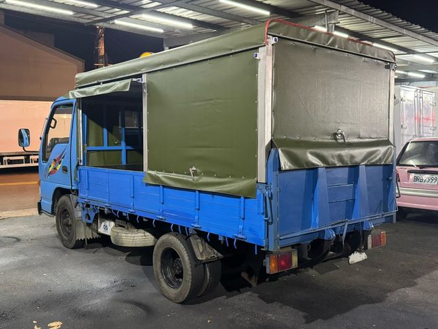 ISUZU五十鈴 ELF  第2張相片