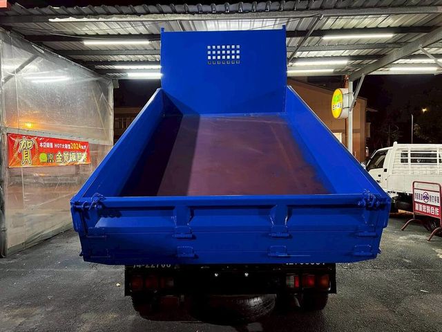 MITSUBISHI三菱 CANTER  第5張相片