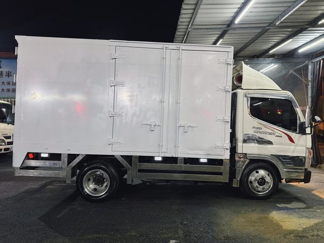 MITSUBISHI三菱 CANTER  第7張相片