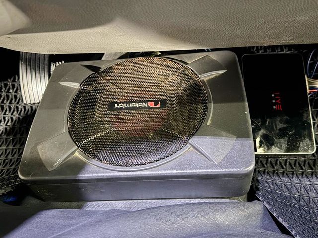 MITSUBISHI三菱 CANTER  第15張相片