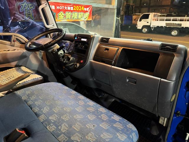 MITSUBISHI三菱 CANTER  第11張相片