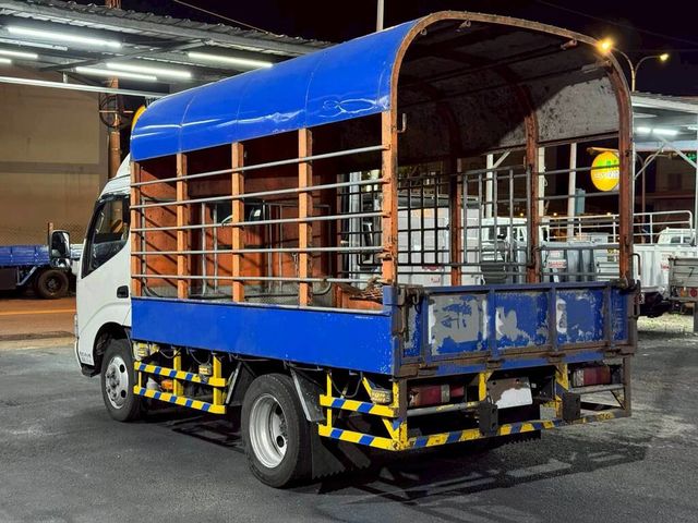 HINO日野 300  第1張相片