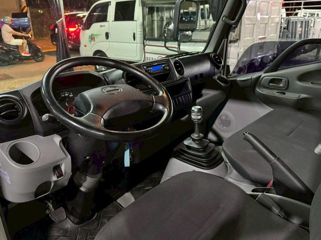 HINO日野 300  第5張相片