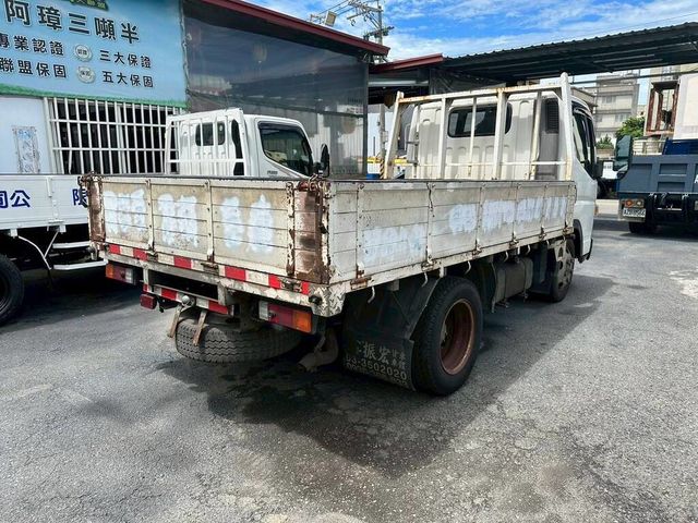 MITSUBISHI三菱 CANTER  第3張相片