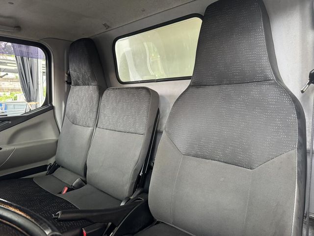 MITSUBISHI三菱 CANTER  第7張相片