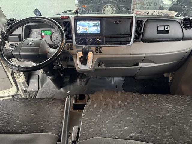 MITSUBISHI三菱 CANTER  第8張相片