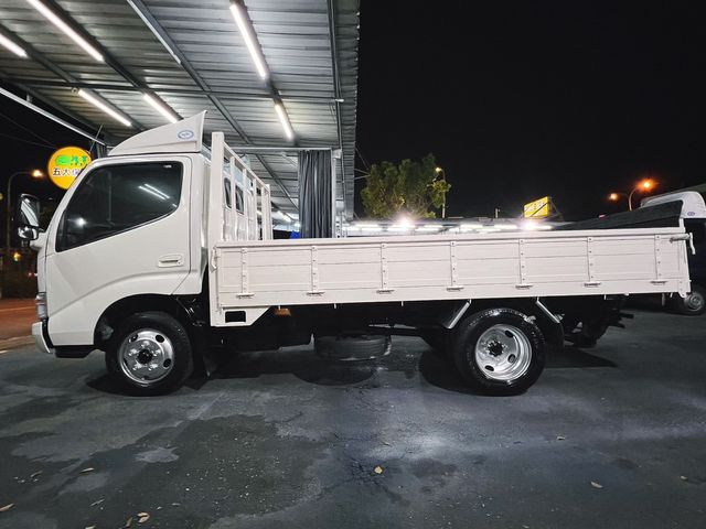 HINO日野 300  第3張相片