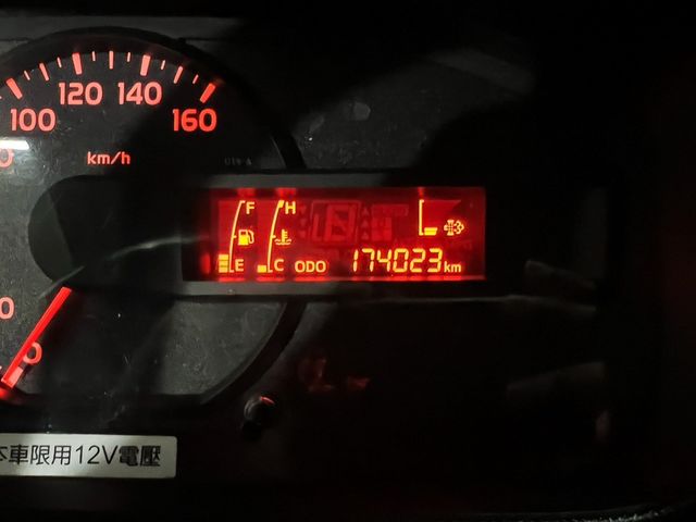 HINO日野 300  第14張相片