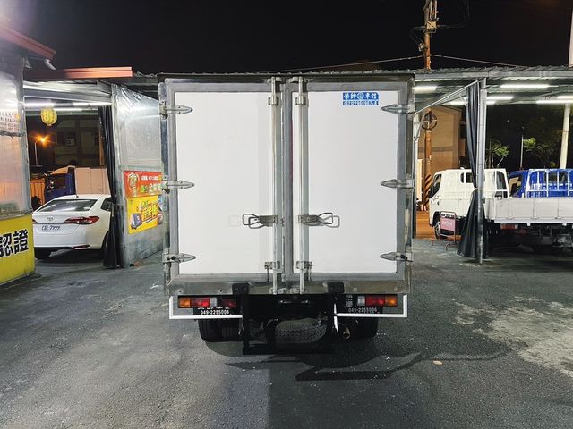 MITSUBISHI三菱 CANTER  第4張相片