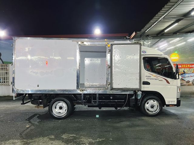 MITSUBISHI三菱 CANTER  第7張相片