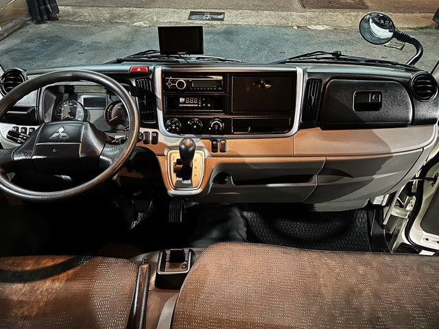 MITSUBISHI三菱 CANTER  第12張相片