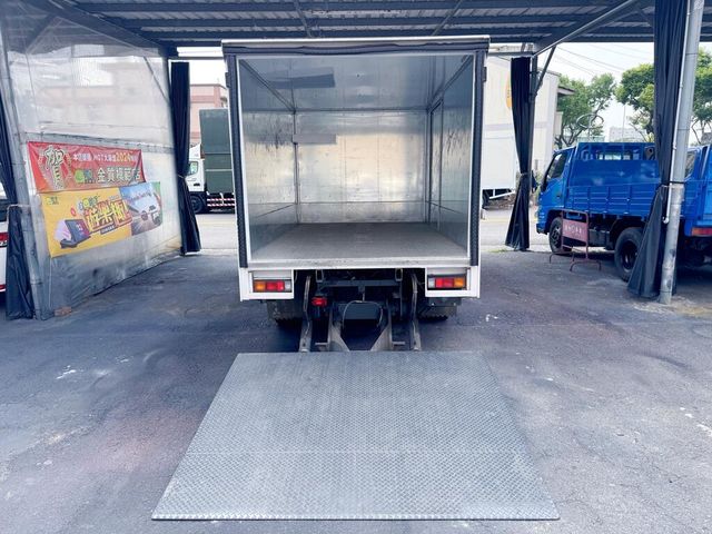 MITSUBISHI三菱 CANTER  第4張相片