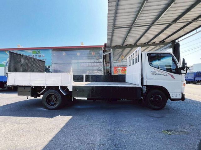 MITSUBISHI三菱 CANTER  第9張相片